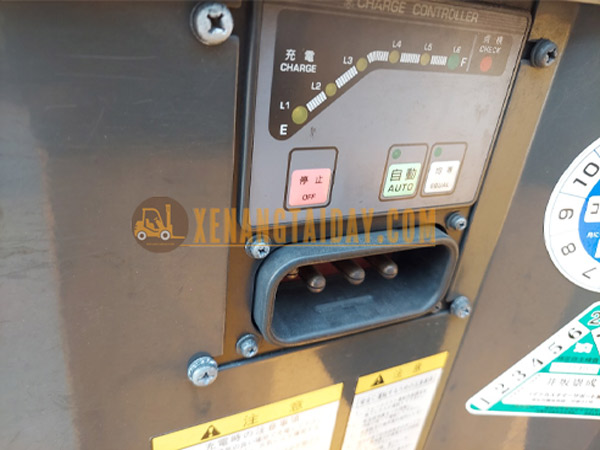 Xe nâng điện đứng lái Komatsu FB15RL-15
