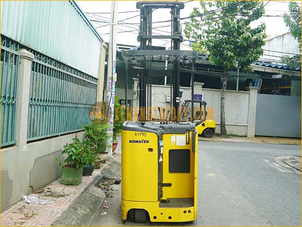 Xe nâng điện đứng lái KOMATSU FB09RS-15