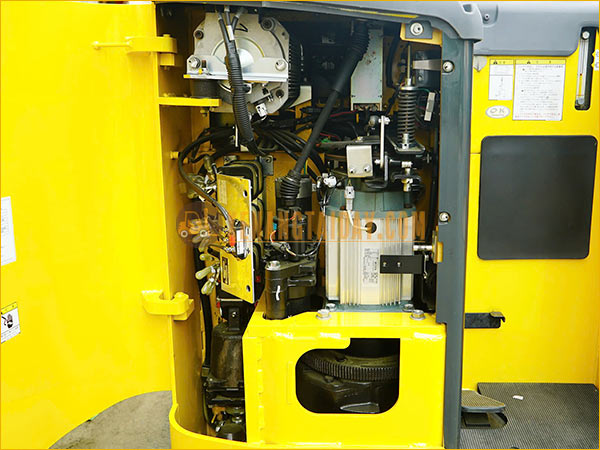 Xe nâng điện đứng lái KOMATSU FB14RL-15