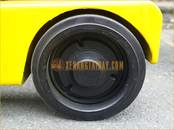 Xe nâng điện đứng lái KOMATSU FB15RL-14
