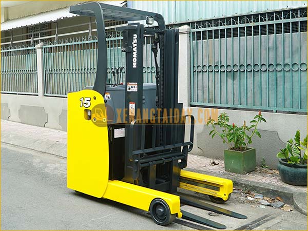 Xe nâng điện đứng lái KOMATSU FB15RL-14