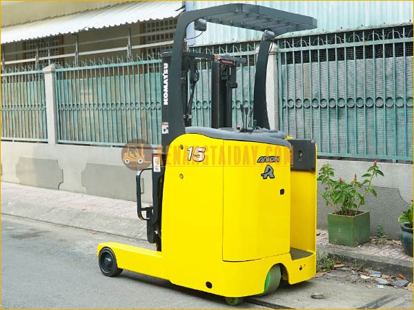 Xe nâng điện đứng lái KOMATSU FB15RL-14