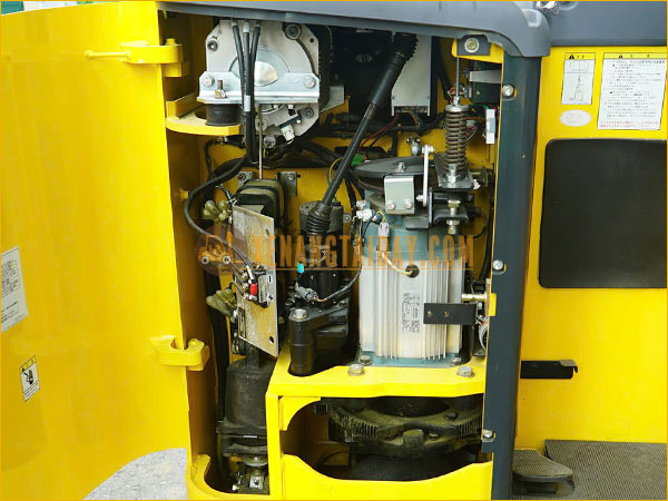 Xe nâng điện đứng lái KOMATSU FB15RL-14