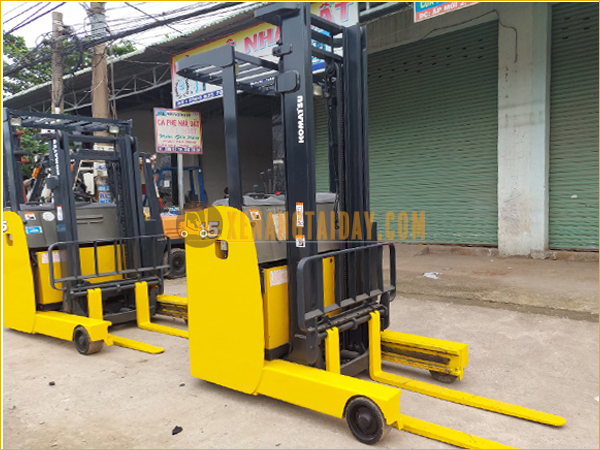 Xe nâng điện đứng lái KOMATSU FB15RL-15