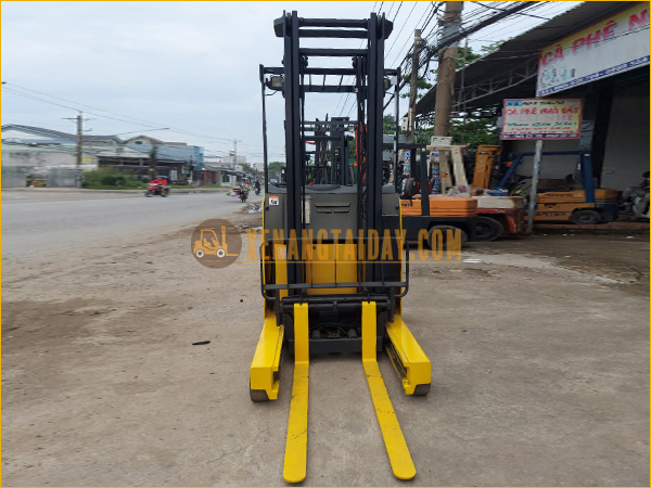 Xe nâng điện đứng lái KOMATSU FB15RL-15