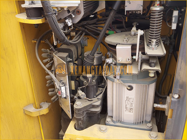 Xe nâng điện đứng lái KOMATSU FB15RL-15
