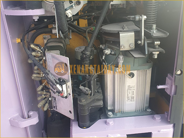 Xe nâng điện đứng lái Komatsu FB15RL-15