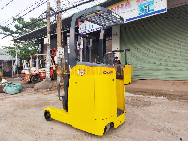 Xe nâng điện đứng lái Komatsu FB15RL-14