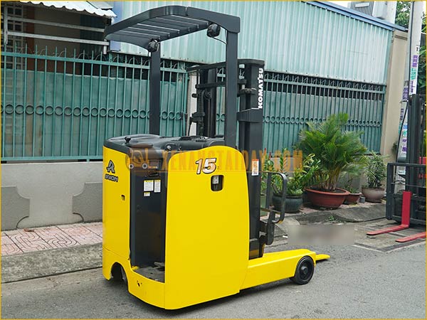 Xe nâng điện đứng lái KOMATSU FB15RL-15