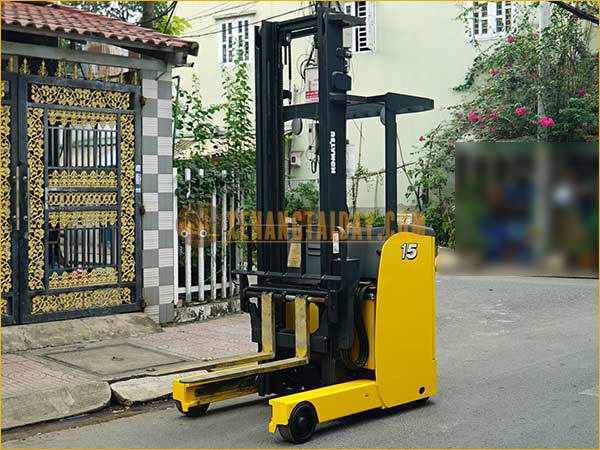 Xe nâng điện đứng lái KOMATSU FB15RL-15