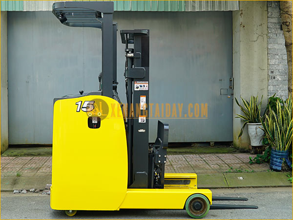 Xe nâng điện đứng lái KOMATSU FB15RL-15