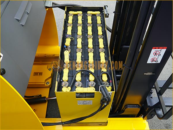 Xe nâng điện đứng lái KOMATSU FB15RL-15