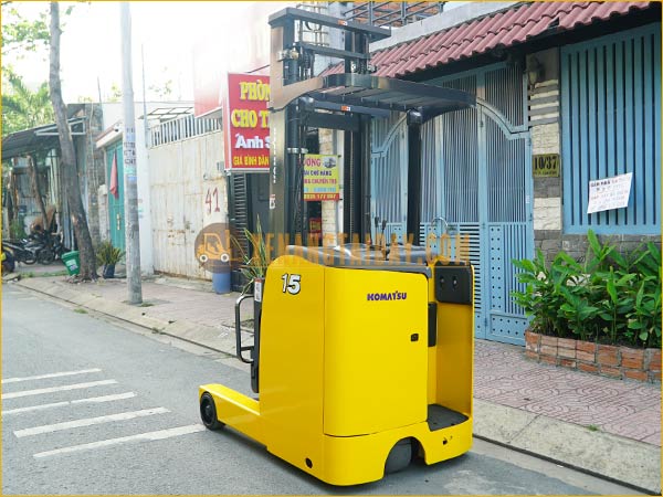 Xe nâng điện đứng lái KOMATSU FB15RL-15