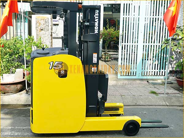 Xe nâng điện đứng lái KOMATSU FB15RP-15