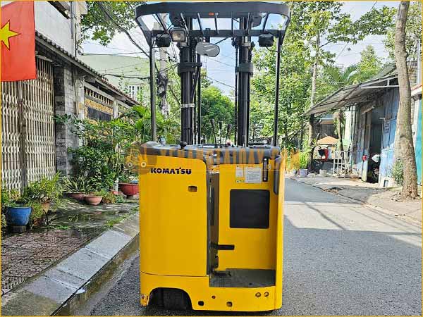 Xe nâng điện đứng lái KOMATSU FB15RS-15