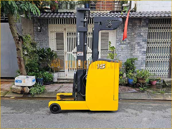 Xe nâng điện đứng lái KOMATSU FB15RS-15