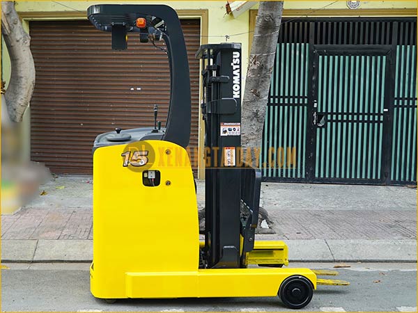 Xe nâng điện đứng lái Komatsu FB15RW-14