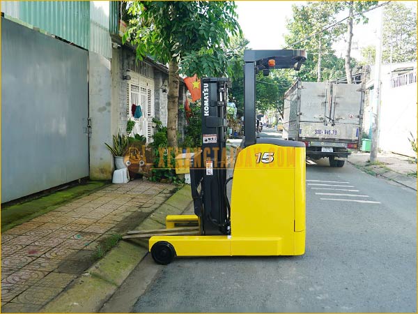 Xe nâng điện đứng lái KOMATSU FB15RW-15
