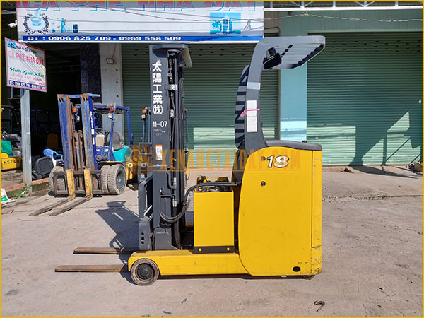 Xe nâng điện đứng lái Komatsu FB18RL-14
