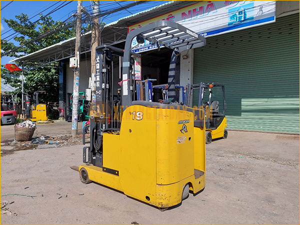 Xe nâng điện đứng lái Komatsu FB18RL-14