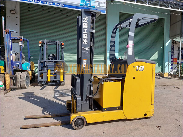 Xe nâng điện đứng lái Komatsu FB18RL-14