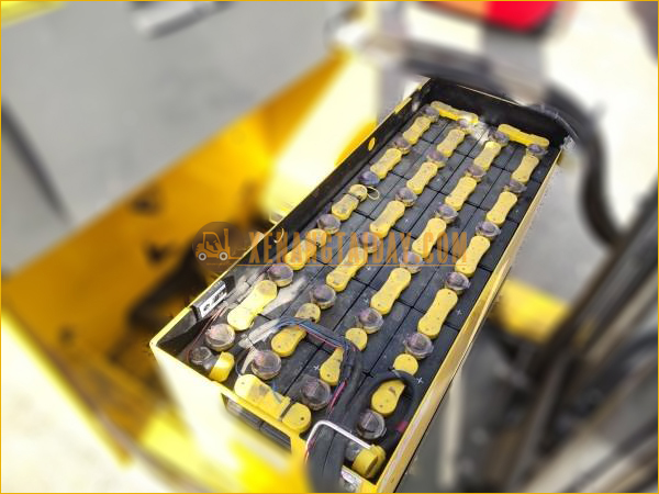 Xe nâng điện đứng lái Komatsu FB18RL-15