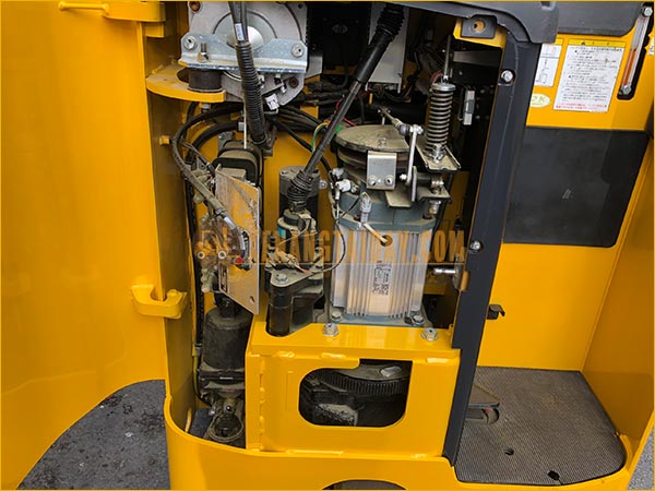 Xe nâng điện đứng lái KOMATSU FB18RL-15