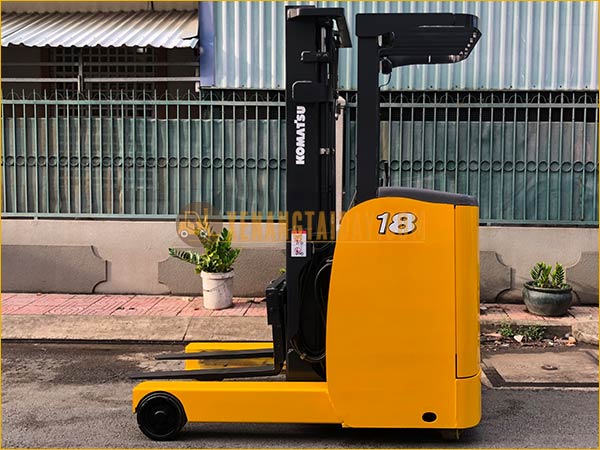 Xe nâng điện đứng lái KOMATSU FB18RL-15