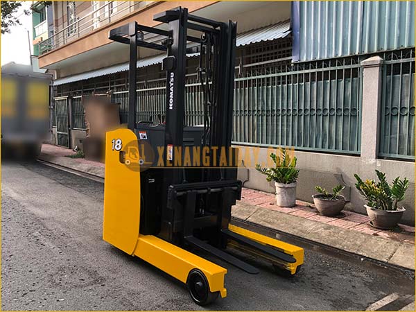Xe nâng điện đứng lái KOMATSU FB18RL-15