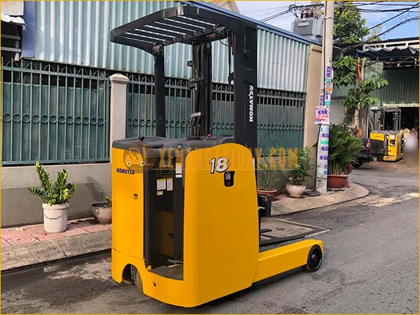 Xe nâng điện đứng lái KOMATSU FB18RL-15
