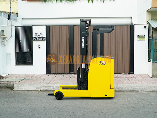 Xe nâng điện đứng lái KOMATSU FB18RL-15