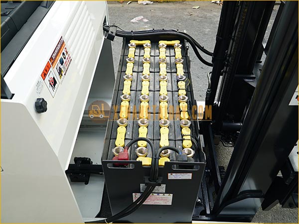 Xe nâng điện đứng lái NICHIYU FBRM15-80-350