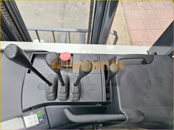 Xe nâng điện đứng lái NICHIYU FBRM15-85-450