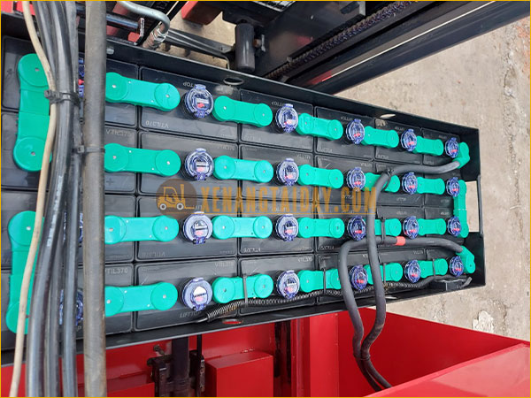 Xe nâng điện đứng lái Nichiyu FBRM18-R80-400B