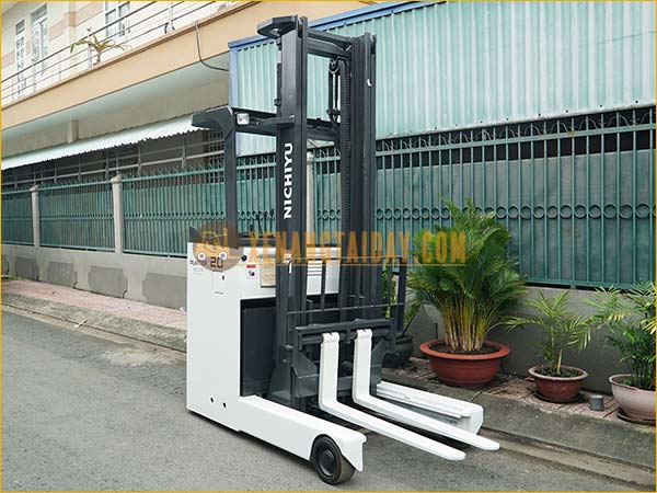 Xe nâng điện đứng lái 2 tấn NICHIYU FBRM20-80-430
