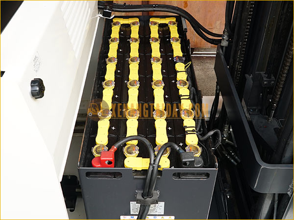 Xe nâng điện đứng lái NICHIYU FBRMW15-85B-550MCS