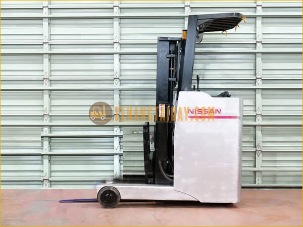 Xe nâng điện đứng lái Nissan U01F15