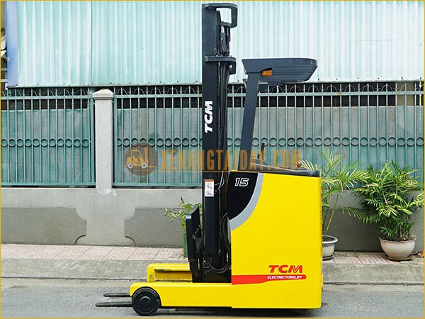 Xe nâng điện đứng lái TCM FBR15-8