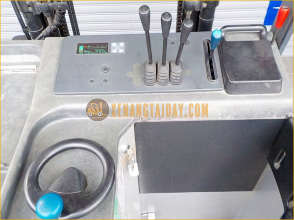 Xe nâng điện đứng lái TCM FR10-7