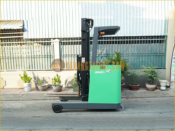 Xe nâng điện đứng lái TOYOTA 7FBR18