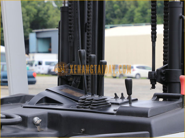 Xe nâng điện đứng lái Unicarriers FBR13-8A