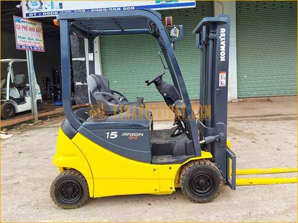 Xe nâng điện ngồi lái KOMATSU FB15-12