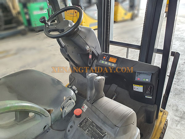 Xe nâng điện ngồi lái ba bánh KOMATSU FB15ML-12