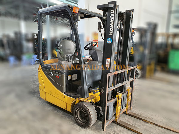 Xe nâng điện ngồi lái ba bánh KOMATSU FB15ML-12