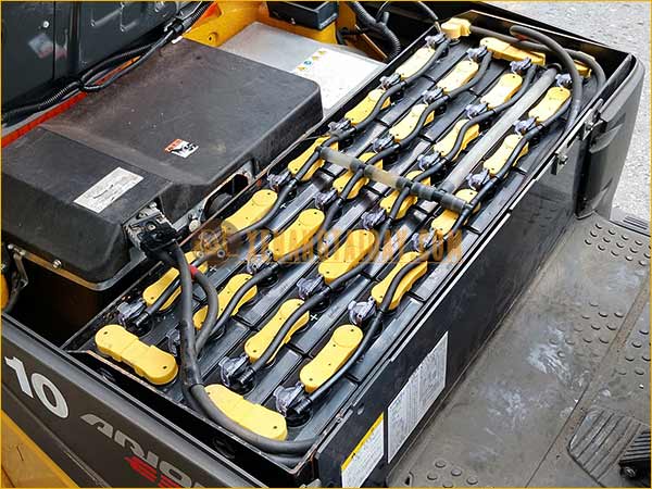 Xe nâng điện ngồi lái KOMATSU FB10M-12