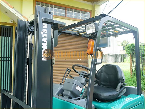 Xe nâng điện ngồi lái KOMATSU FB14EX-11