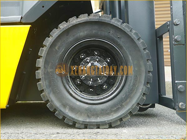 Xe nâng điện ngồi lái KOMATSU FB14EX-11