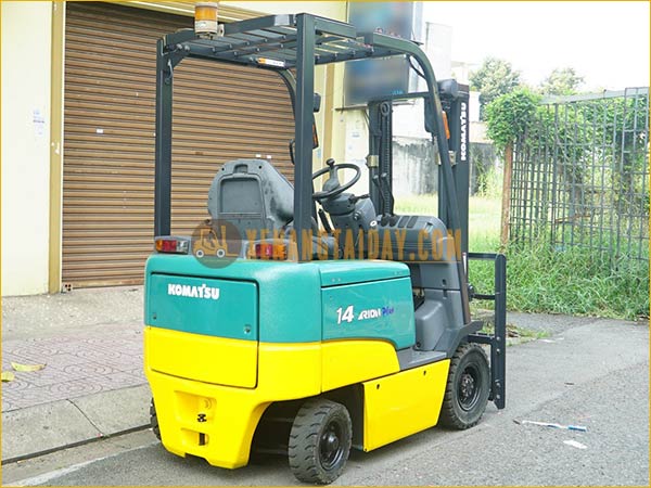 Xe nâng điện ngồi lái KOMATSU FB14EX-11