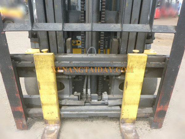Xe nâng điện ngồi lái KOMATSU FB15-12