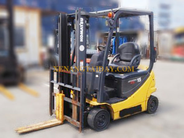 Xe nâng điện ngồi lái KOMATSU FB15-12